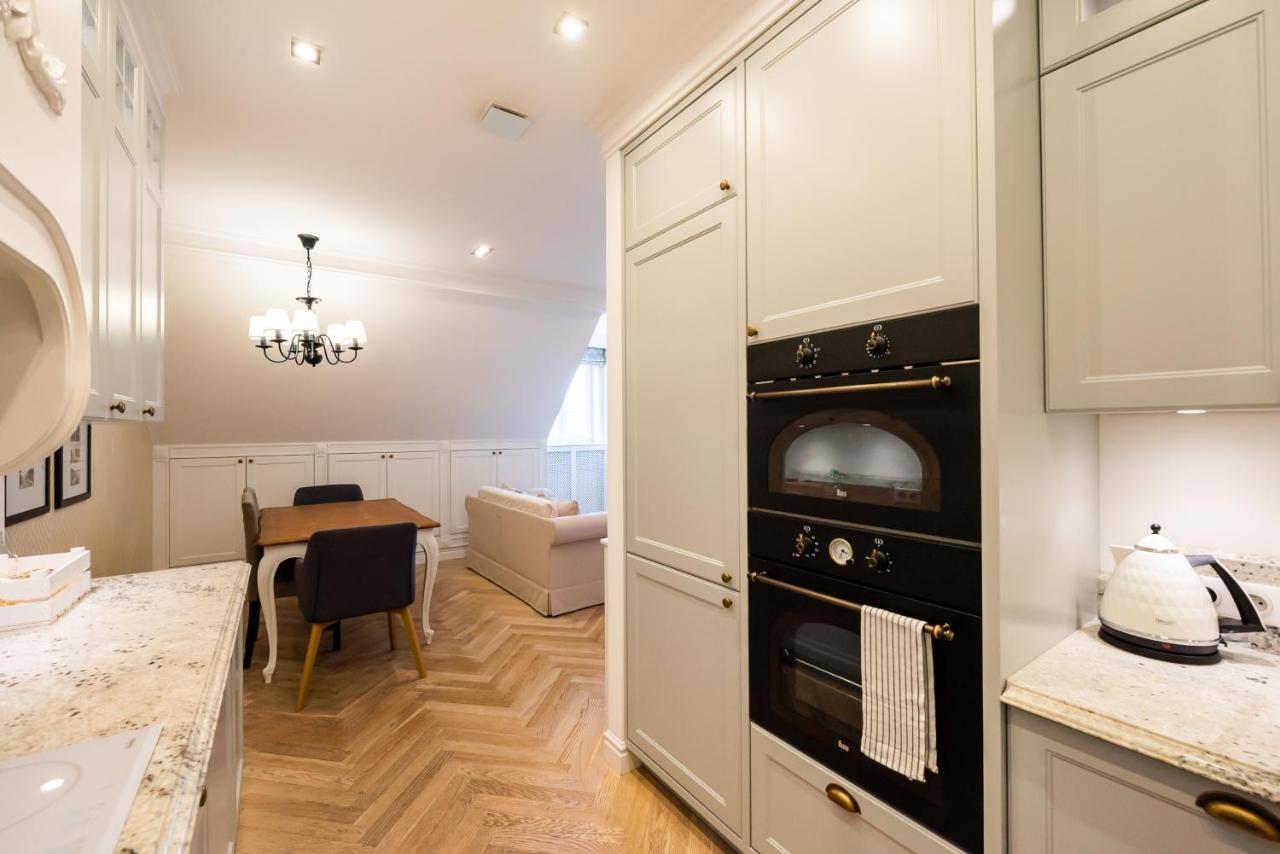 Lovely Apartment In The Heart Of ワルシャワ エクステリア 写真