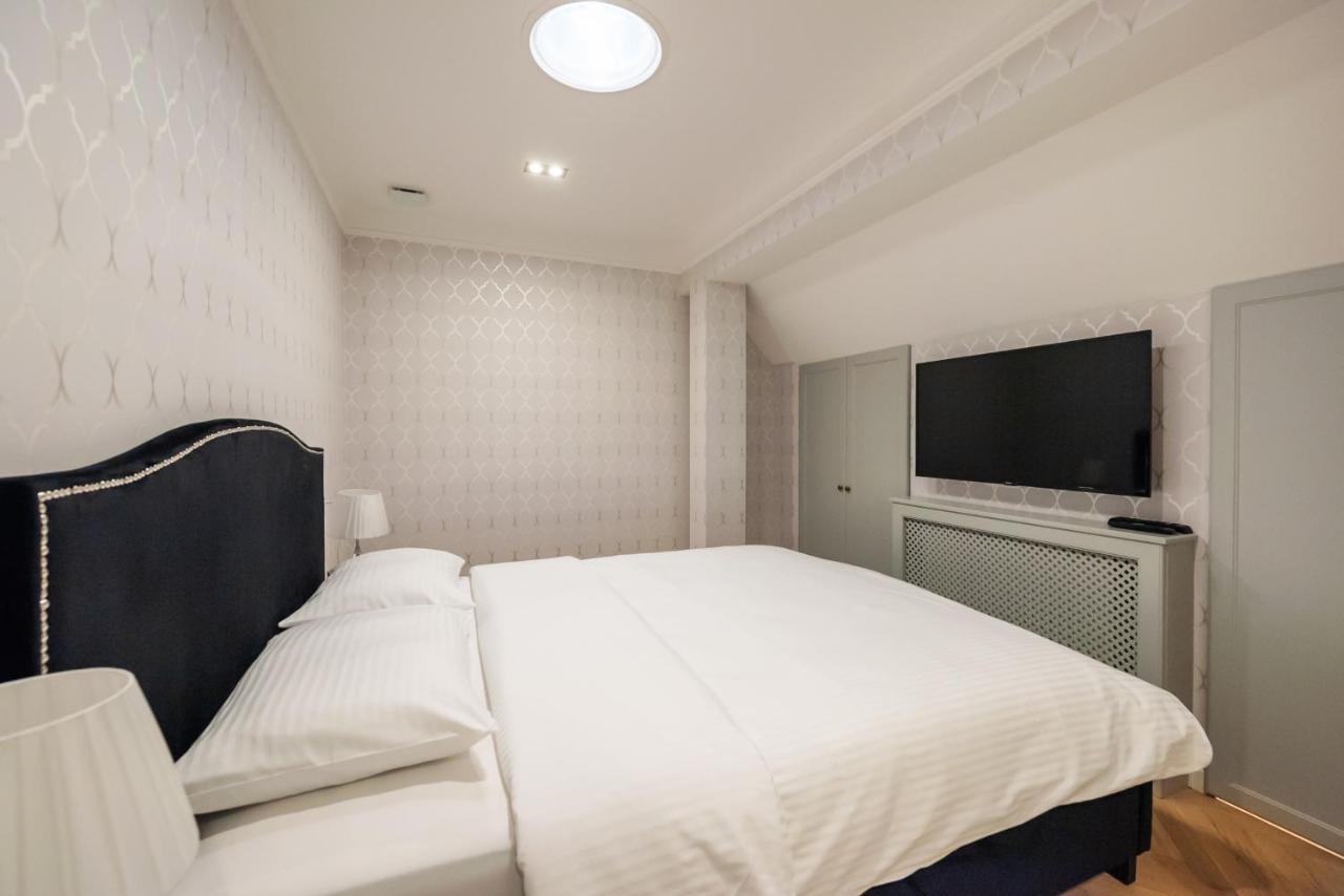 Lovely Apartment In The Heart Of ワルシャワ エクステリア 写真